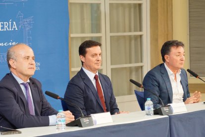 Reunión de los directores de la UNED de toda España.