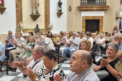 Ramón Garrido, en primer plano, junto a los almerienses que fueron al Santuario de Tices.