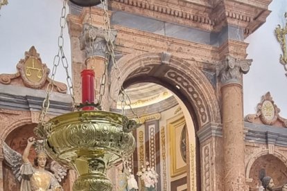 Jesús Zapata dirigió la oración.