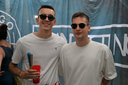 Manuel Villegas y Jorge Herrera en la Caseta de La Bodega del Jamón en San Isidro.