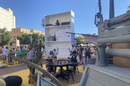 Expectación ante la llegada de la tienda de IKEA a Almería.