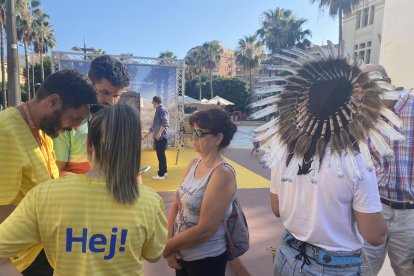 Acción promocional de IKEA en la Rambla.