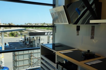 La firma sueca aterriza en la capital almeriense.