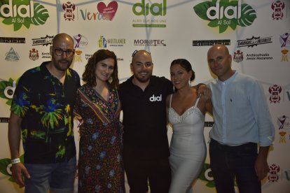 Ana Rodríguez de Vitea Fisioterapia y Julia Guerrero de Otra Mirada junto con José Luis, Rubén y José