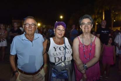Maribel Martín, Felicísimo Loreto y Pepa Rachón viven en Vera desde hace años, pero son de Zamora y Burgos.