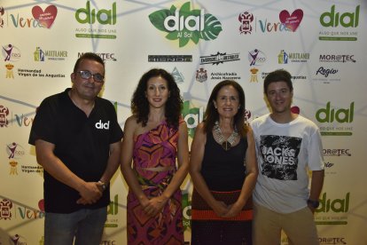 Olivier Martínez, comercial de CM 2000 junto a Carolina Pérez, primera teniente de alcalde de Vera, María Manola Caparrós, concejala del Ayuntamiento de Vera y Guillermo Mirón, delegado de Cadena Ser en el Levante.