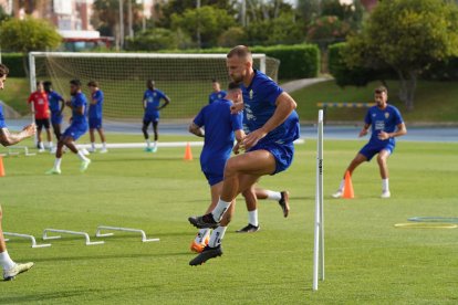 El central Rodrigo Ely.