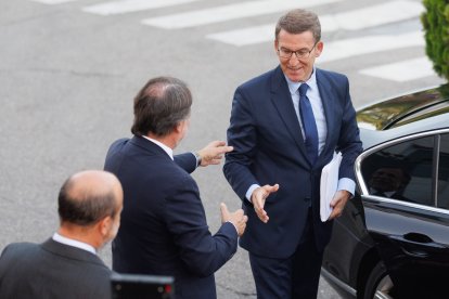 Feijóo llega al debate.