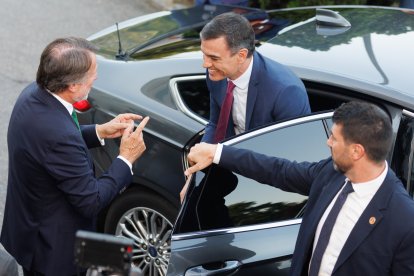 Sánchez llega al debate.