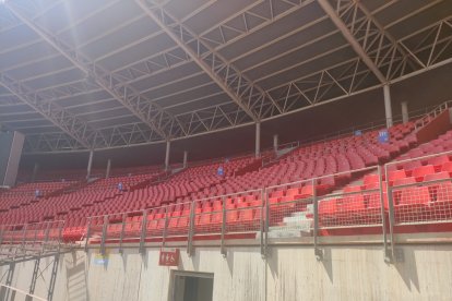 Nueva ubicación para los abonados detrás de las porterías.