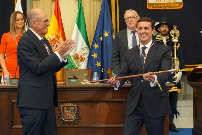 Javier A. García, investido nuevamente como presidente de la Diputación Provincial.