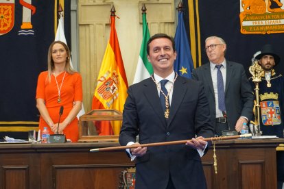 Javier A. García, investido nuevamente como presidente de la Diputación Provincial.