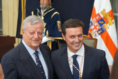 Javier A. García con Miguel Martínez Carlón, alcalde de Vélez Rubio.