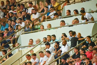 Vista general del palco con El Assy y Bouza como protagonistas.