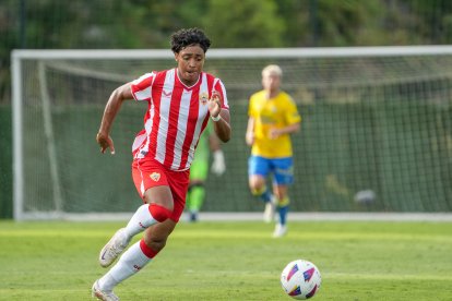 Carlos Rojas, muy activo por la banda izquierda en la segunda parte.