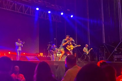 Concierto de Taburete en Almerimar.