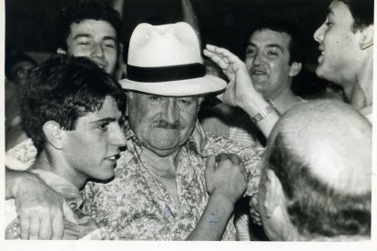 Inolvidable ascenso del Mármol Macael a Segunda B.