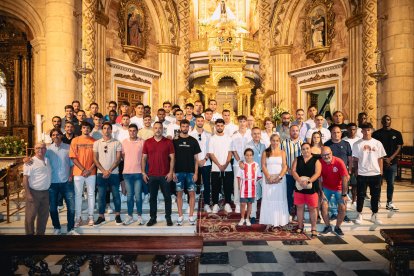 Foto de familia en La Patrona, la Virgen del Mar.
