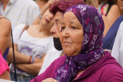 Concentración en el Mirador de la Rambla contra el asesinato machista cometido en Pescadería este lunes.