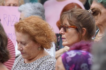 Concentración en el Mirador de la Rambla contra el asesinato machista cometido en Pescadería este lunes.