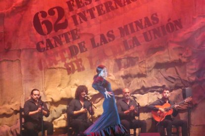 Rocío Garrido en la actuación de semifinal. Foto de Manu Avilés.