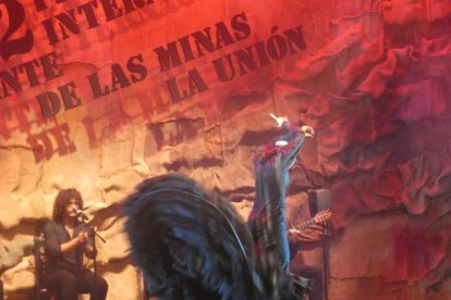 Rocío Garrido en la actuación de semifinal. Foto de Manu Avilés.