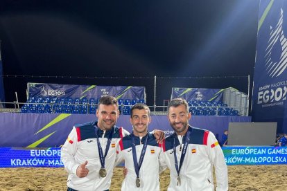 Dona, Rigaud y Antonio José.