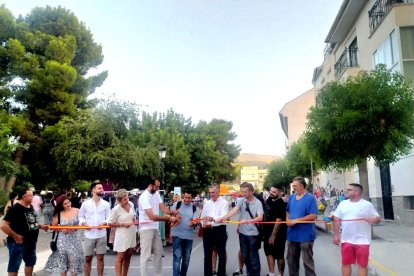 Las autoridades inauguran la primera Noche en Blanco de Purchena.