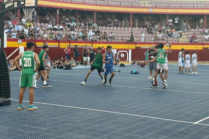 El baloncesto es uno de los deportes estrella.