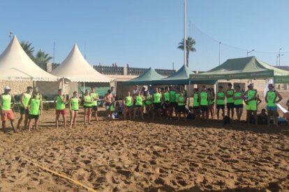 La gran familia del voley playa almeriense.