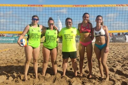 Las finalistas preparadas para competir.