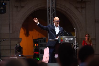 Kikín Fernández, durante su pregón de Feria.