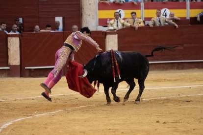 Molina, depurado concepto del toreo. Foto: J. A.