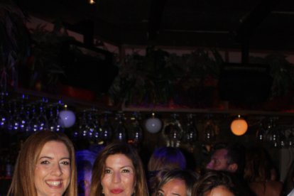 Maria, Cristina, Mare y Mari Ángeles.