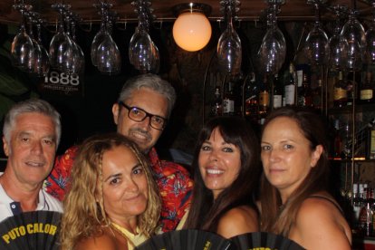 Ana, Gema , Nuria, Andrés y Juan.