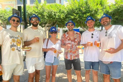 Jorge Ocaña, Enrique, Camila, Jorge Dionis, Martín y Javier repiten un año más en la Feria de Almería y llegan desde Madrid, Bolivia, Canarias y Cádiz.