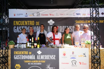 Encuentro de gastronomía en el Paseo de Almería.