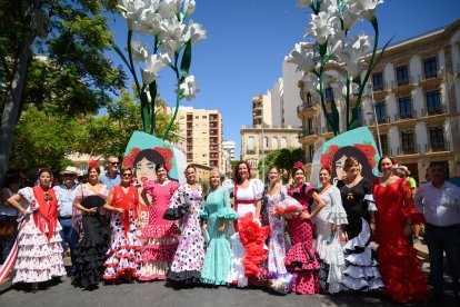 Concejales del Ayuntamiento de Almería, en la inauguración de la Feria del Mediodía.