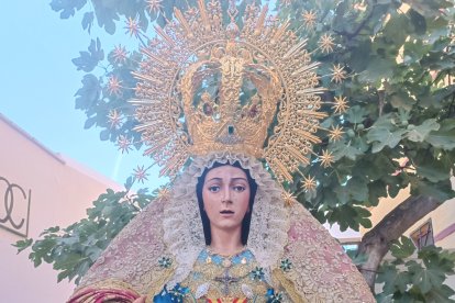 La Esperanza Macarena en el patio del coso taurino