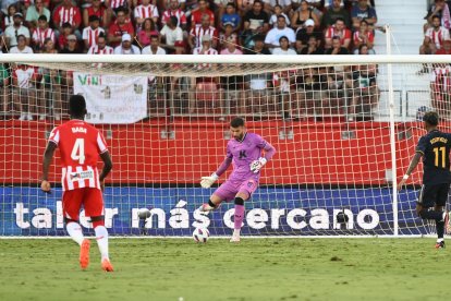 El portero portugués Maximiano.