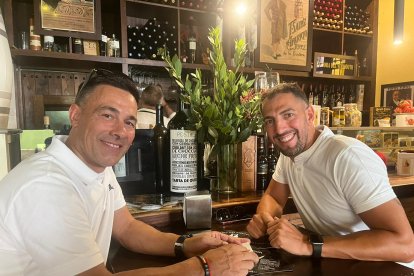 Para José y Juanmi no puede faltar todos los años una salida en Feria. Para ellos, celebrar que Almería cuenta con la mejor gastronomía desde Entrefinos es tradición.