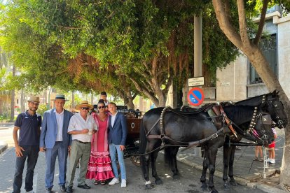La familia Amate de Muebles Amate aseguran que siempre son los primeros en visitar la Feria de Almería, una tradición que comparten varias generaciones.