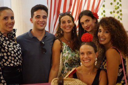 María Martínez, Clara Hernández, Mari Carmen Guerrero, Teresa Soria, Manolo Soria y Rajae Hamdounne.
