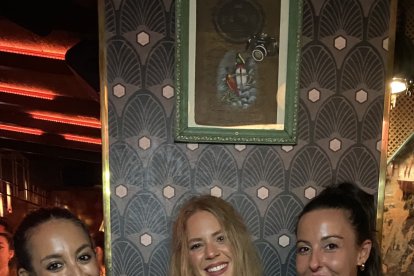 Merche, Charo y Alba.