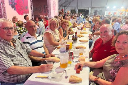 María, Miguel, Joaquín, Luisa, Carmelo y Mercedes de Benahadux y Almería.