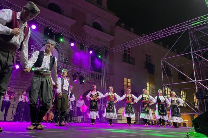 Ballet Internacional de Serbia, Talija.