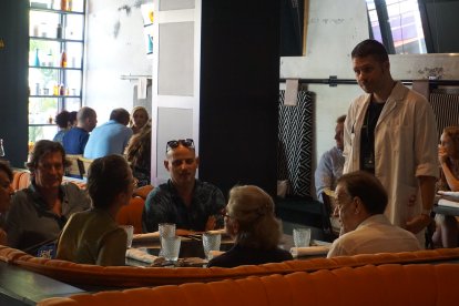 Ambiente en el restaurante.