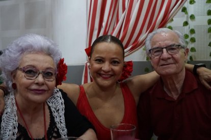 Alejandro Martínez, Mari y Rosilla.