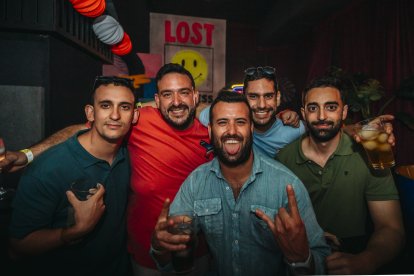 Tiempo para la fiesta y para disfrutar de los buenos amigos: son días de Feria en Berlín Social Club.