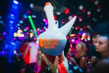 Uno de los porrones especiales de Berlín Social Club que concede habilidades especiales para el baile.